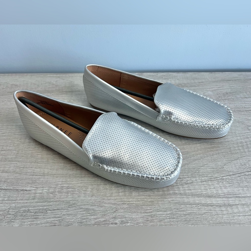 Journee Collection Women's Halsey Perforated Loafers Size 7.5